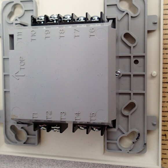 System Sensor M500R Relay Module - Picture 5 of 7